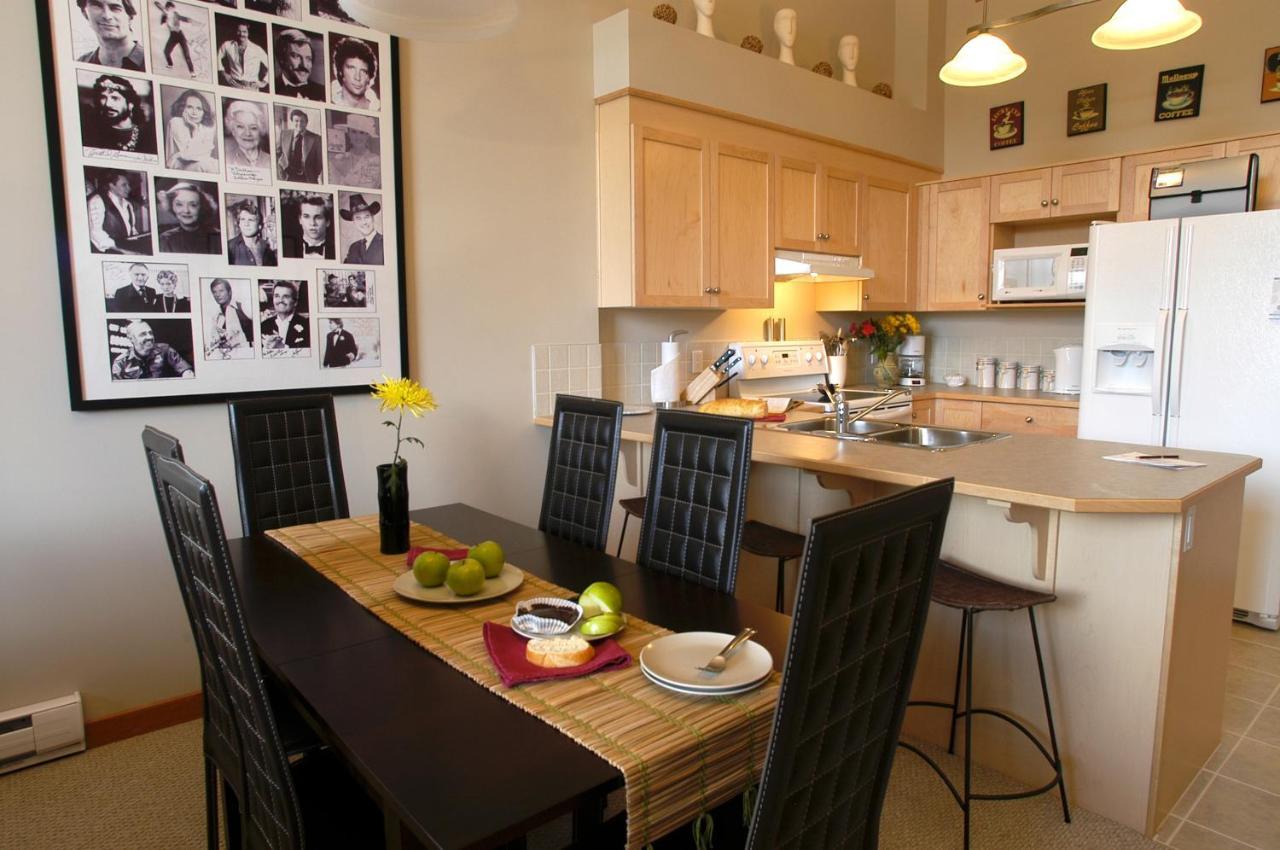 Apartment 407, Contemporary Decor Canmore Buitenkant foto