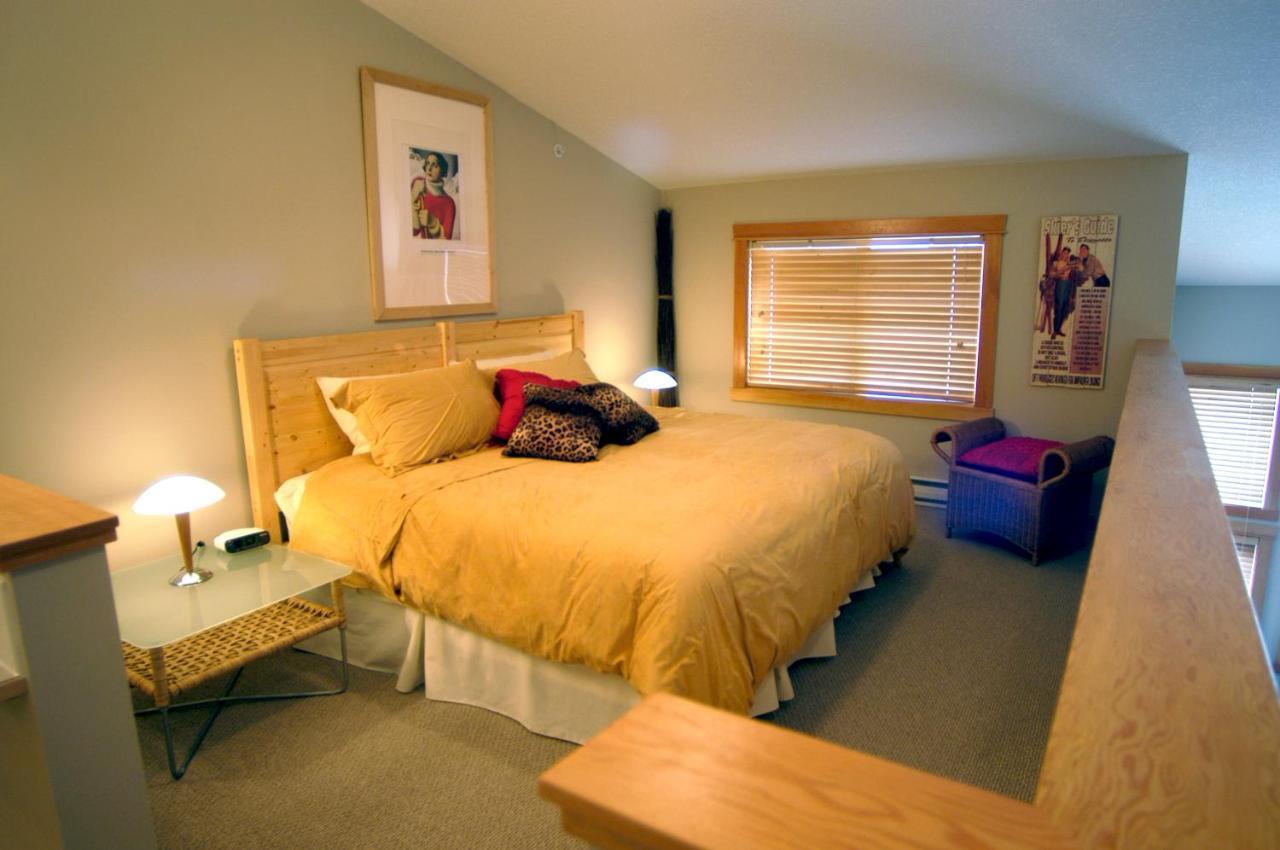Apartment 407, Contemporary Decor Canmore Buitenkant foto
