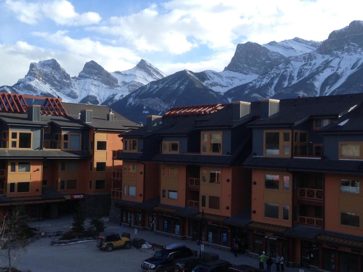 Apartment 407, Contemporary Decor Canmore Buitenkant foto